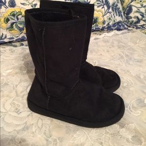 Girls Black fur lined boots