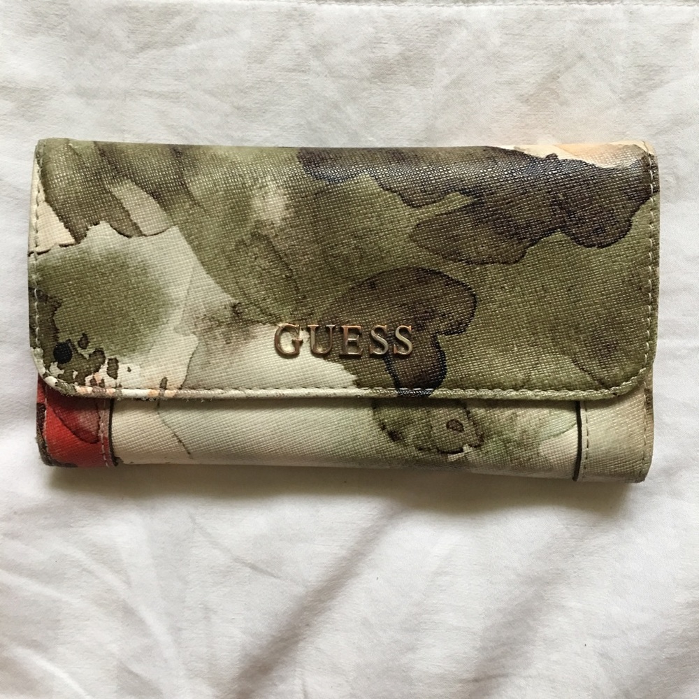 ✨GUESS WALLET✨