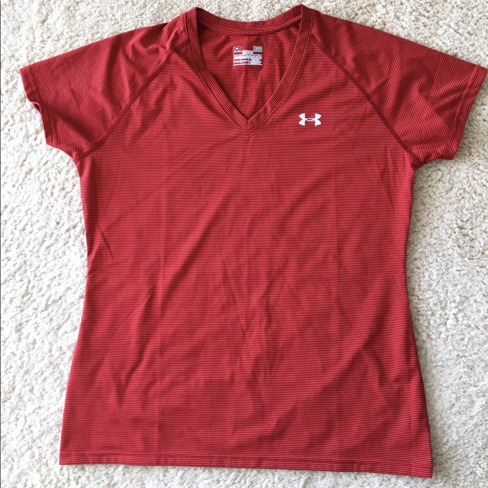 Under Armour top