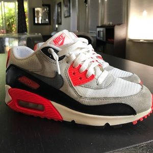 Nike Air Max youth 5.5 / women's 7.5