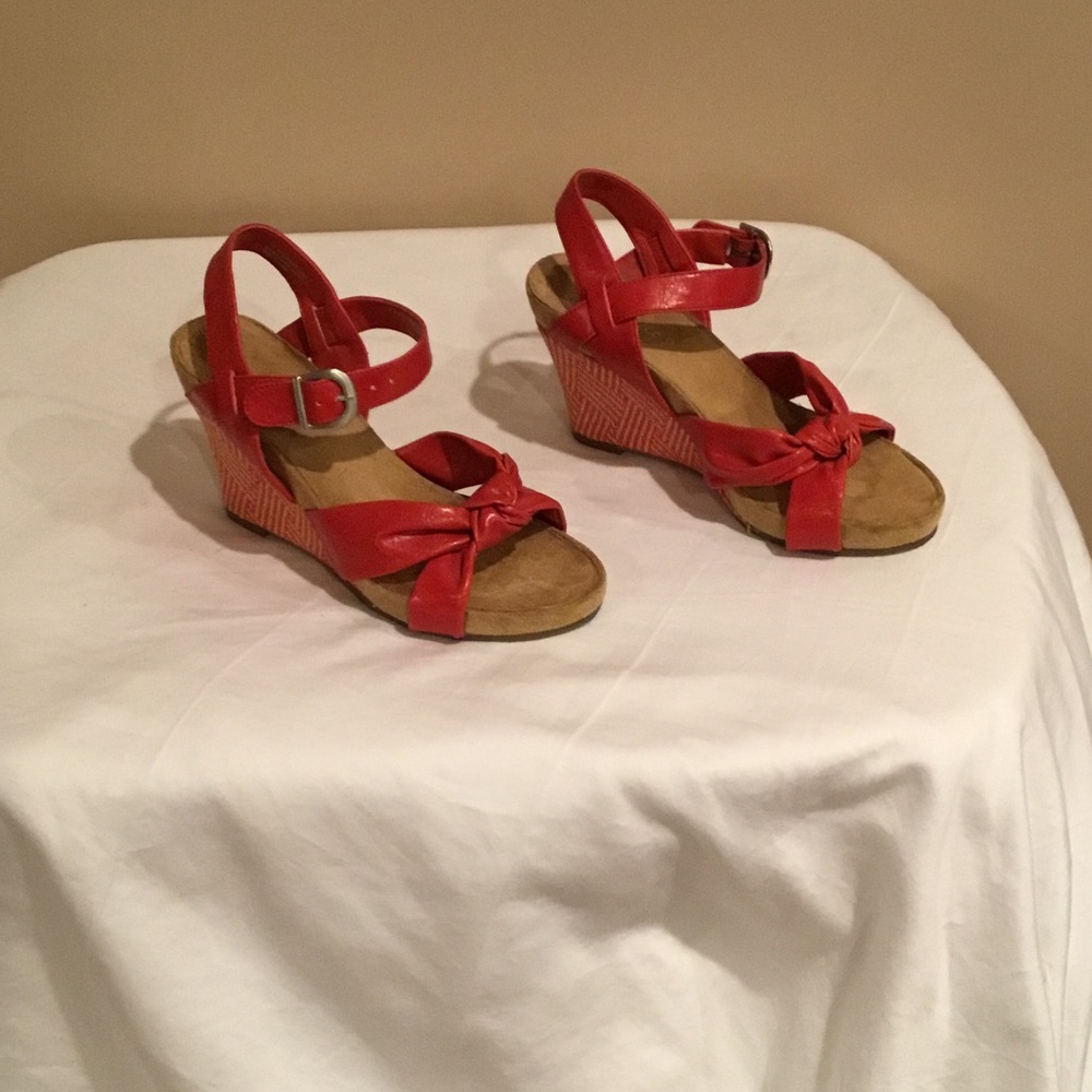 AEROSOLES WEDGE SANDALS  🏝