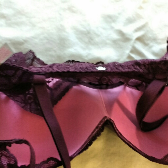 Victoria's Secret Pink Bra - Picture 2 of 3