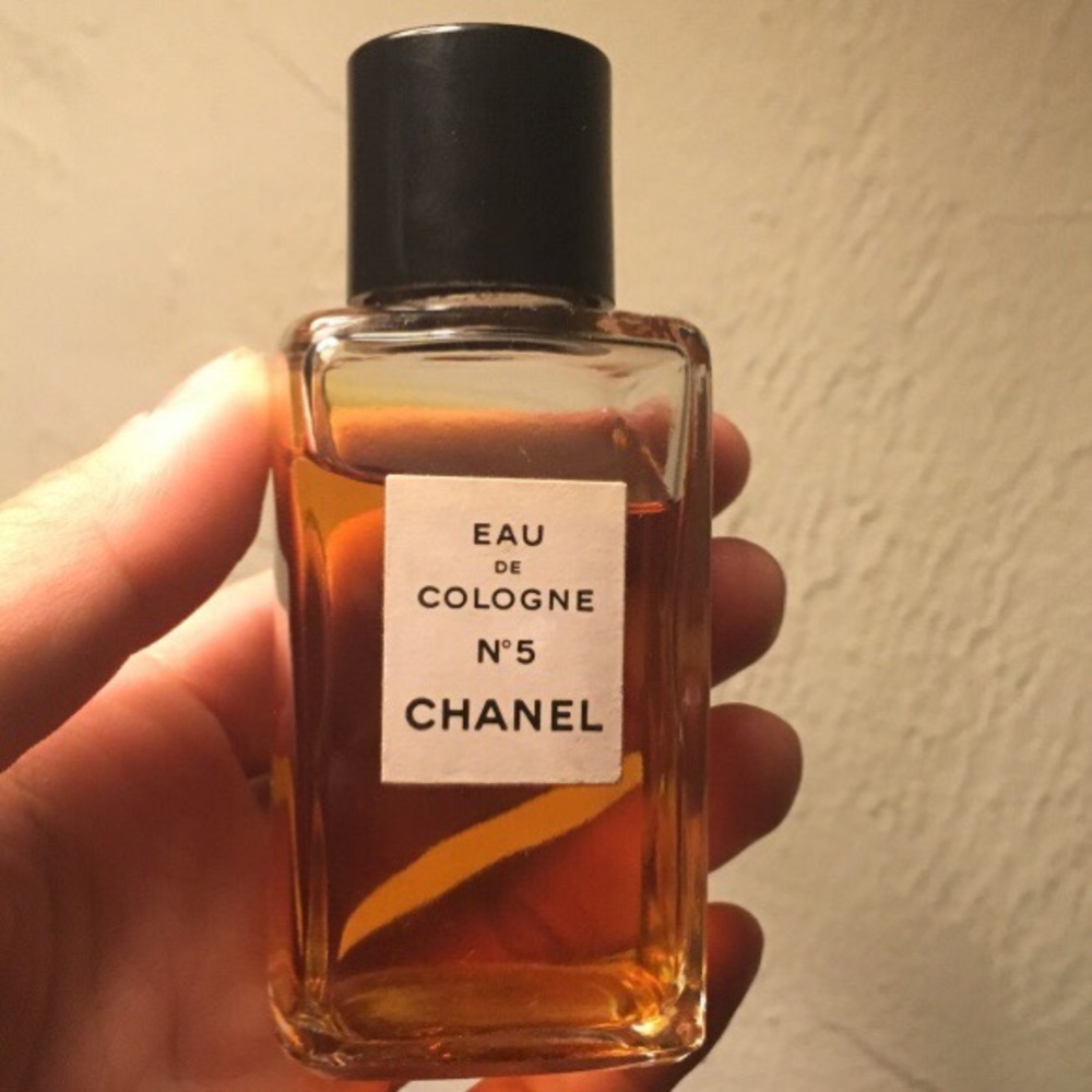 Chanel No 5 eau de parfum