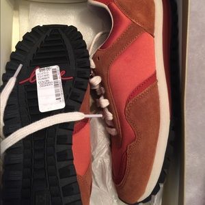 Ellen defenders sneakers