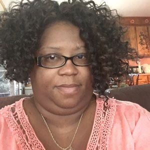 Meet your Posher, Roxanne