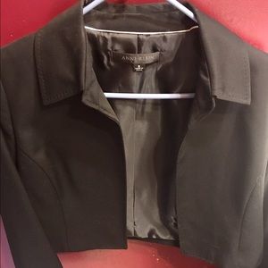 Anne Klein black blazer size 8. Never worn.