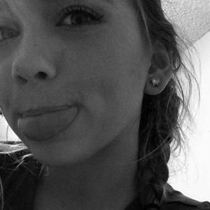 Meet your Posher, Bella