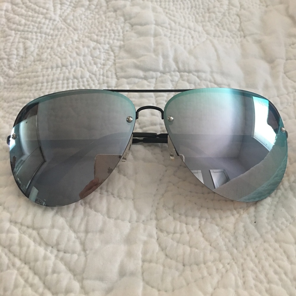Quay x Amanda Steele - MUSE mirrored Aviators