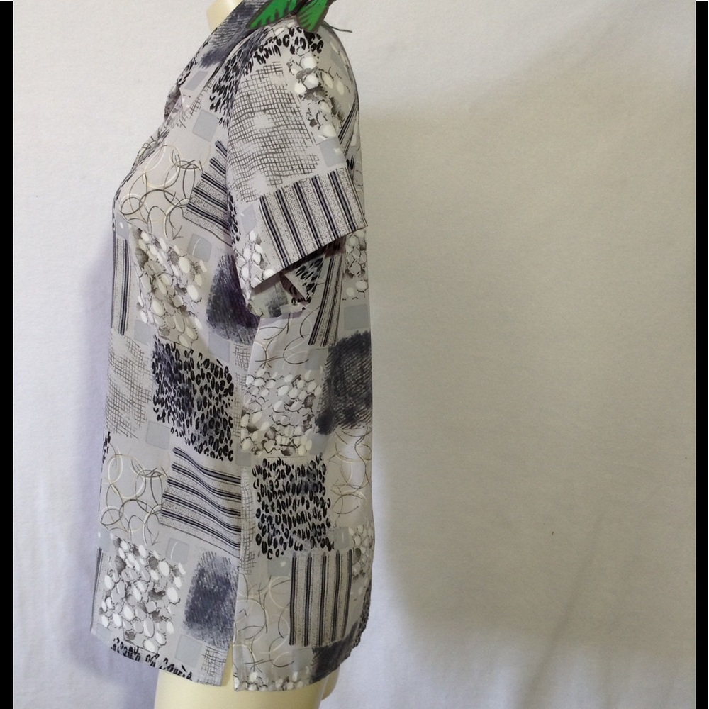 Anna Gray/Black Button Front Blouse - image 2