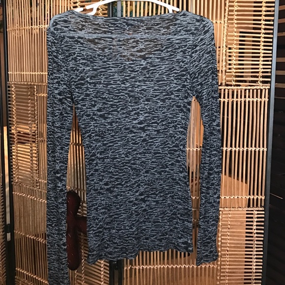 Miley Cyrus MAX AZRIA Scoop Neck Top - Picture 2 of 3