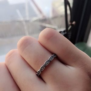 💍Pandora Sparkling Leaves Ring