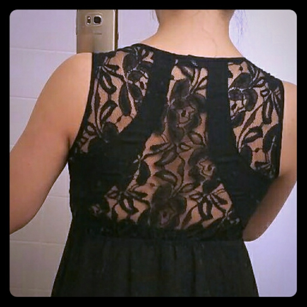 AQUA | Black dress w/ lace details