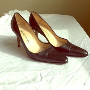 Black Manolo Blahnik pumps!