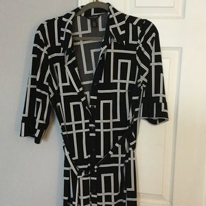 Black & White geometric button front shirt dress.