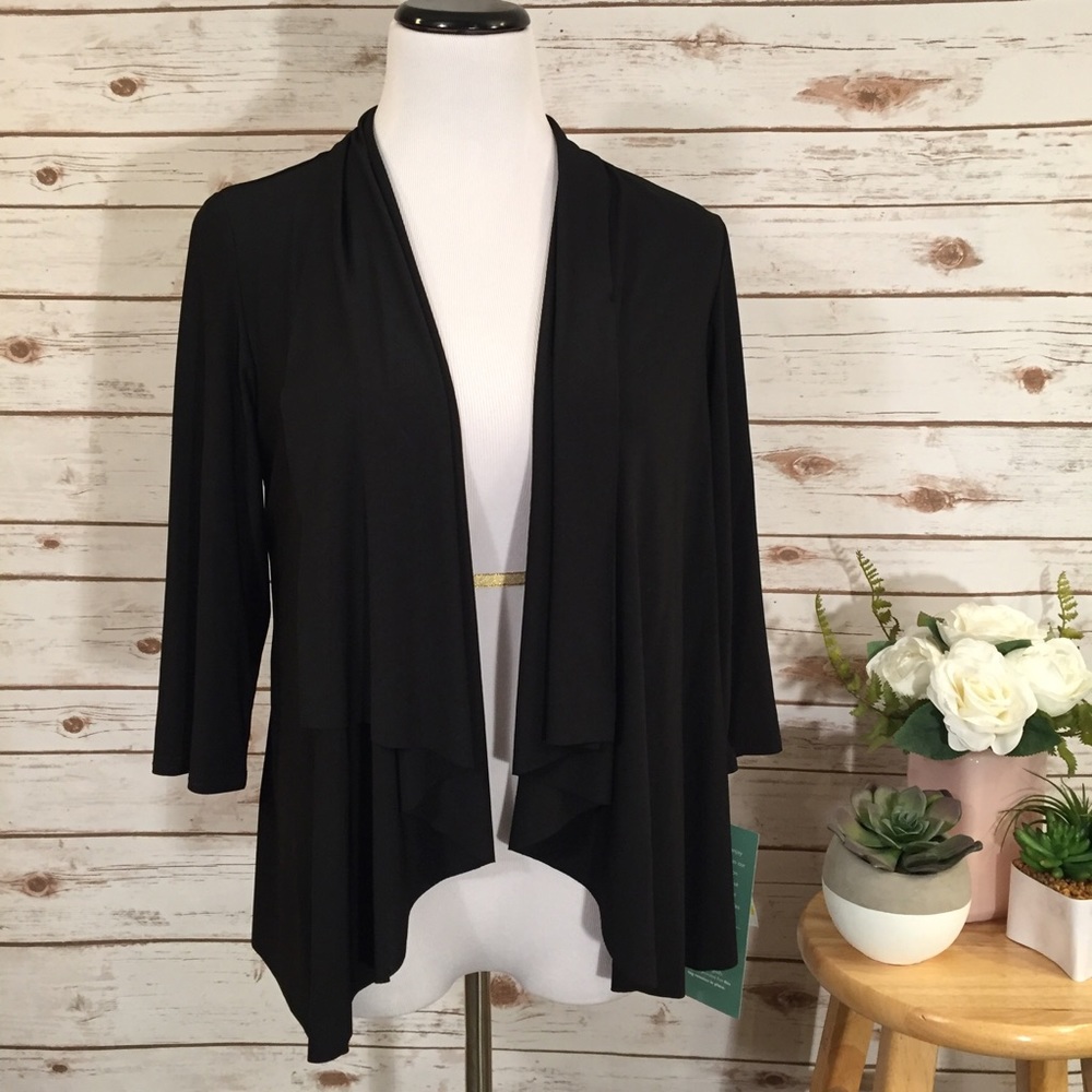 Black flowy lightweight quarter sleeve cardigan