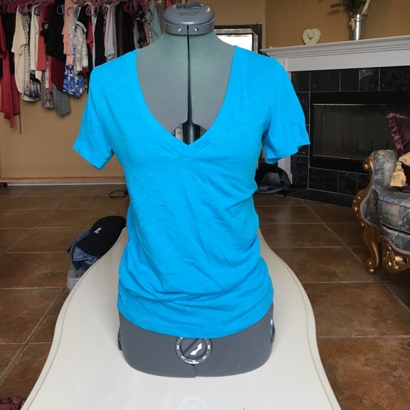 Victoria's Secret PINK V-Neck Tee - Picture 1 of 3