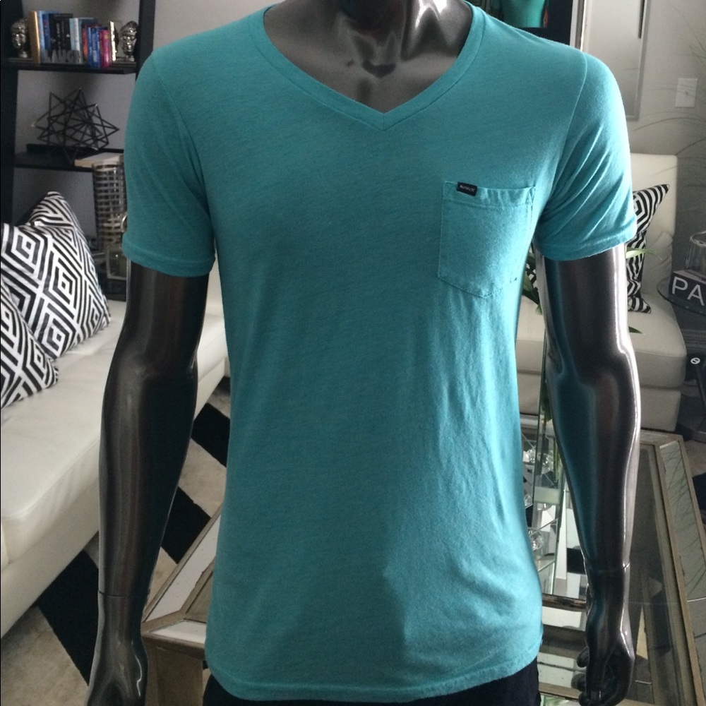 HURLEY - V neck Tee w/pocket logo - Size: S