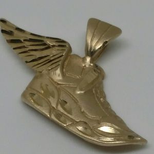 14k yellow gold running shoe charm
