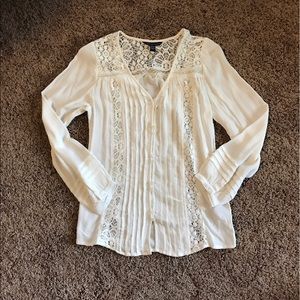 NWOT Beautiful Lace Blouse!