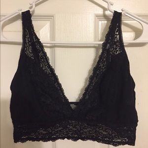 FLASH SALE Lace plunge bralette