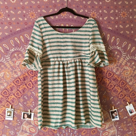 NWT green striped tunic!! Size S - Picture 1 of 4