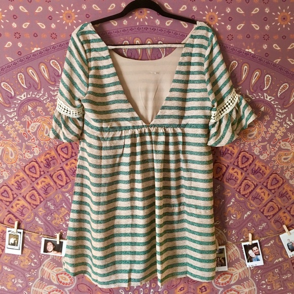 NWT green striped tunic!! Size S - Picture 3 of 4