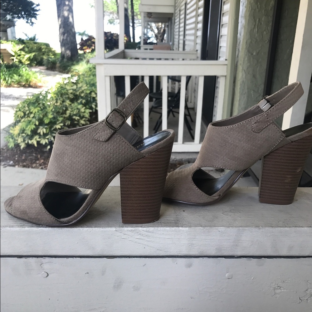 Tan Peep Toe Chunky Heels