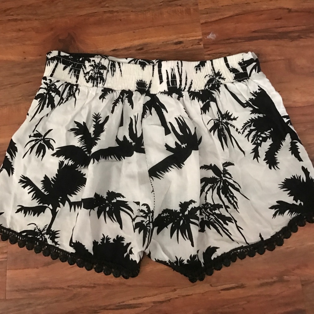 Flowy White and Black Palm Tree Printed Shorts
