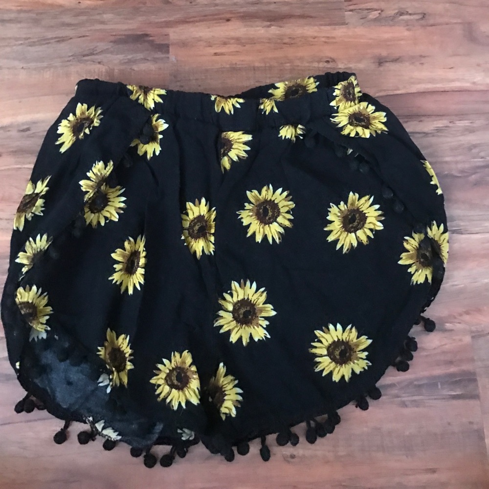 Sun flower Flowy Shorts