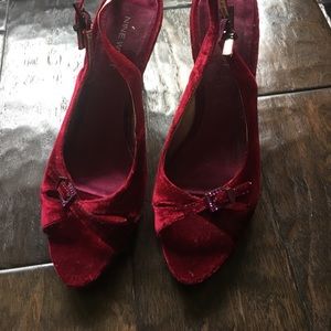 Nine West NT velvet Burgundy shoes
