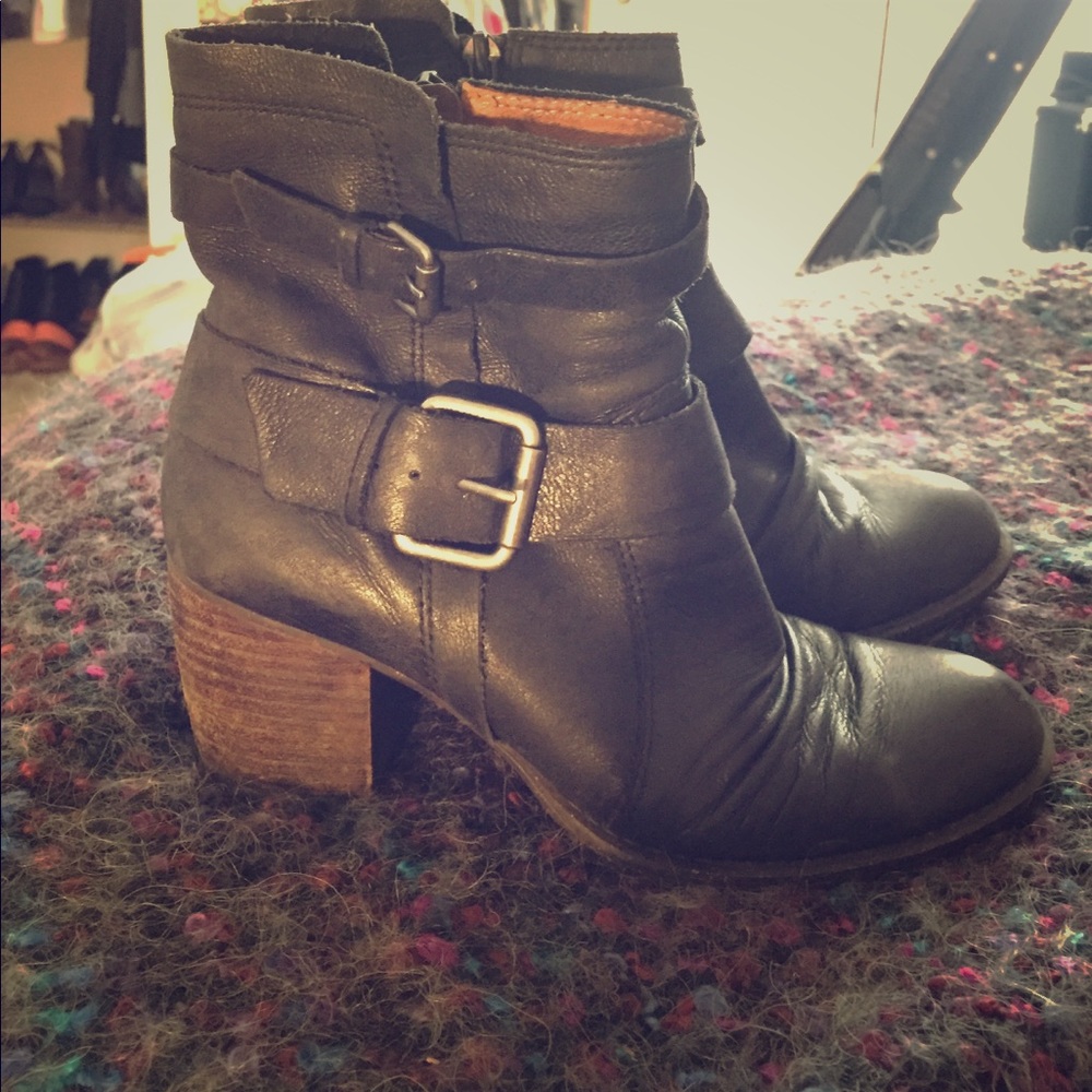 Black Naya booties