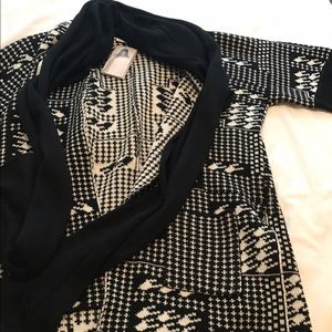 Short sleeved cardigan