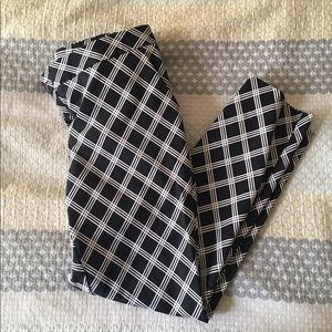 Black and White Patterned Express Columnist Pants