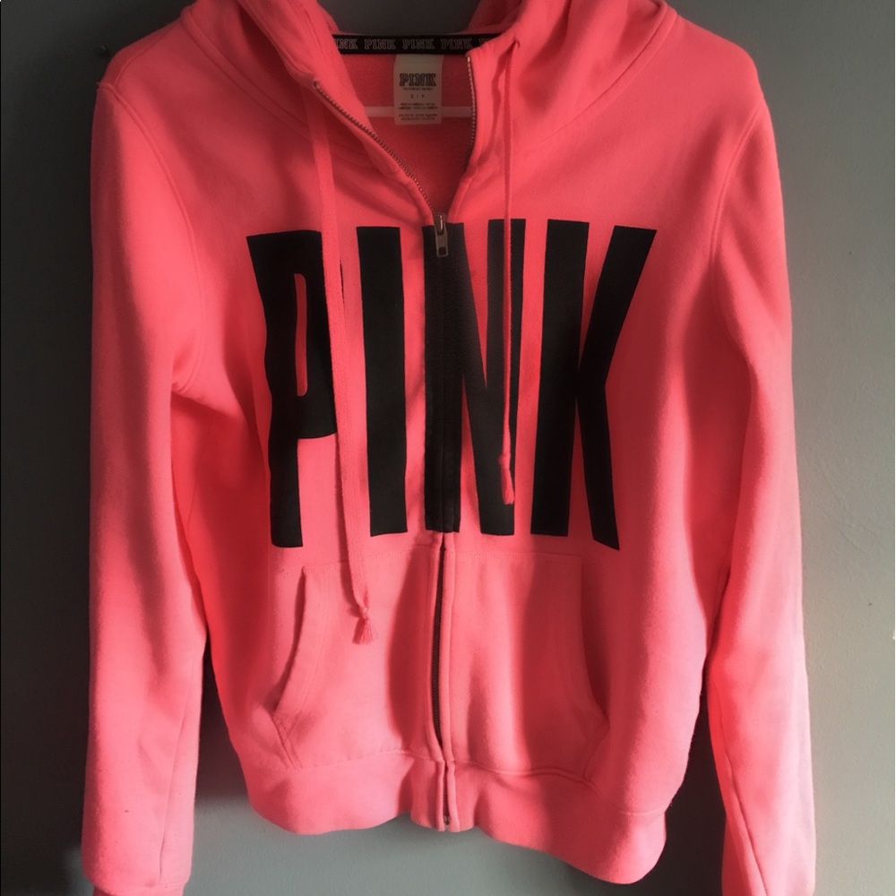 pink sweatshirt