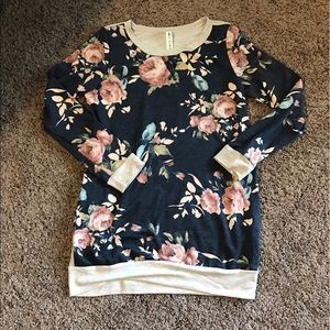 NWOT Floral Print Tunic