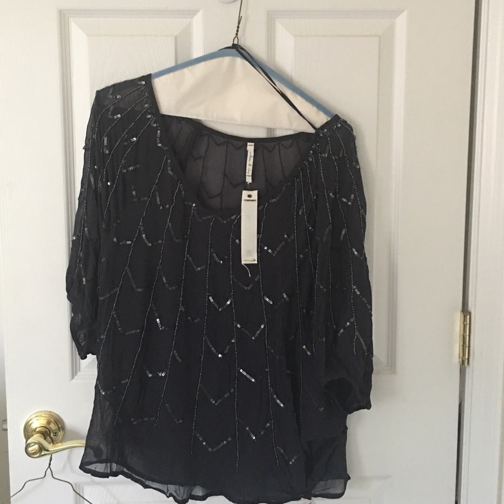 NWT Willow&Clay sequin/beaded blouse in M