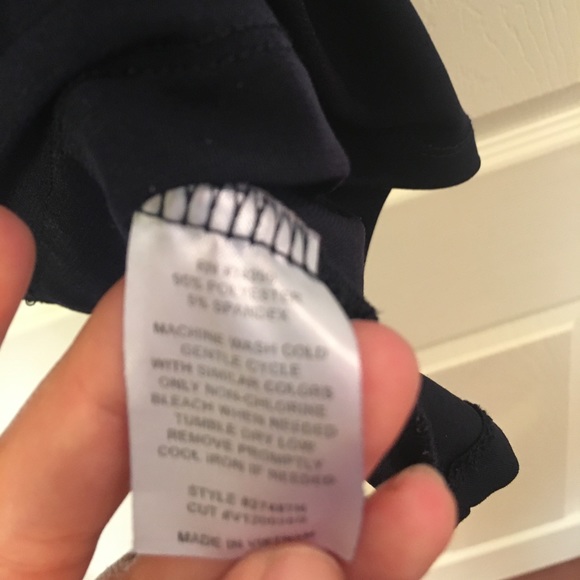 Navy Cold-shoulder Dress - Picture 4 of 4