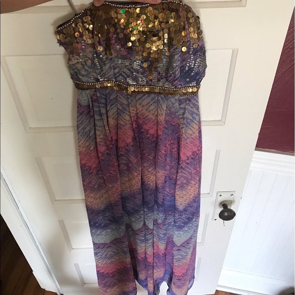 SOLD Beautiful Strapless Maxi Gown