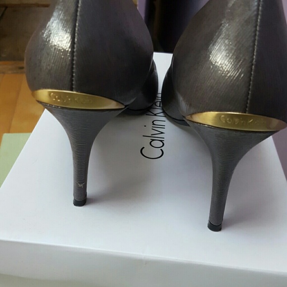 CK pumps - Picture 3 of 5