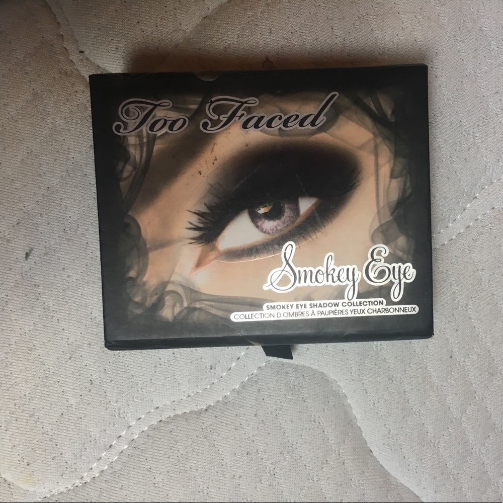 Too faced smiley eye palette