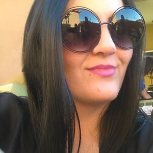 Meet your Posher, Janielle