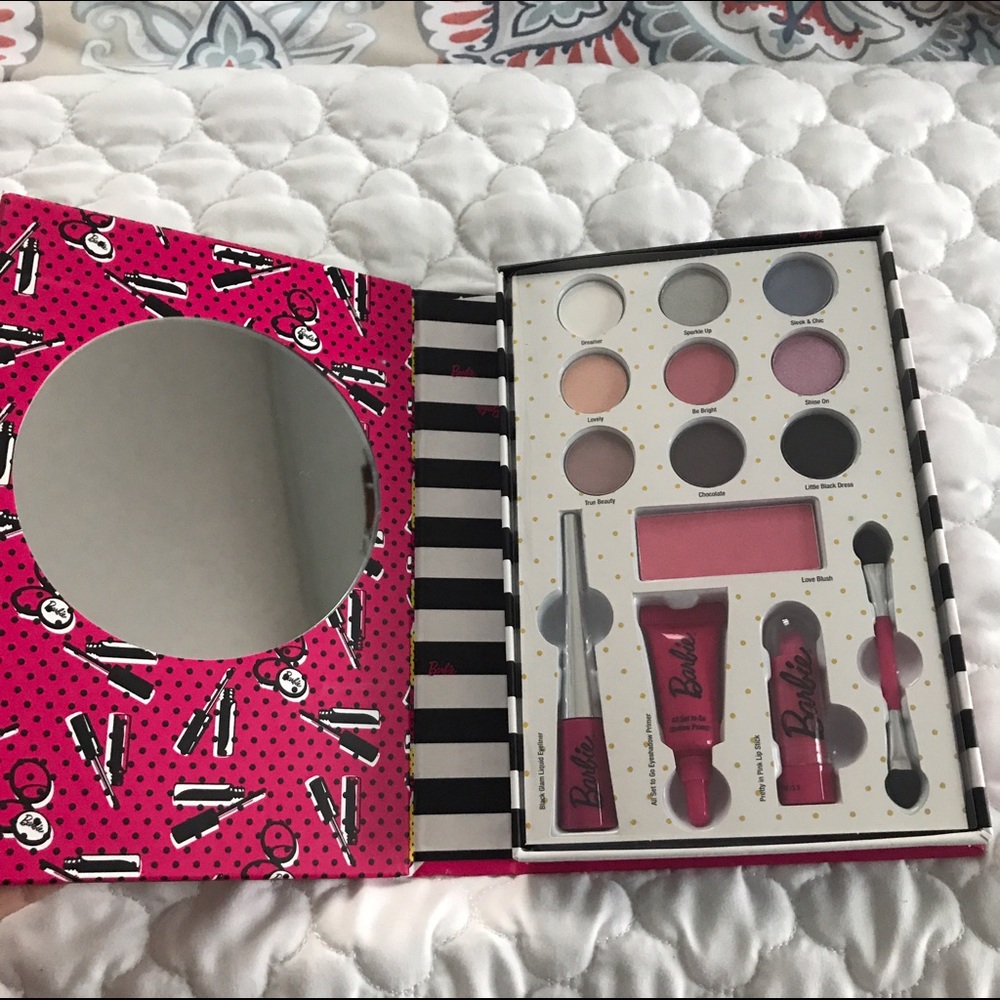 Barbie makeup palette