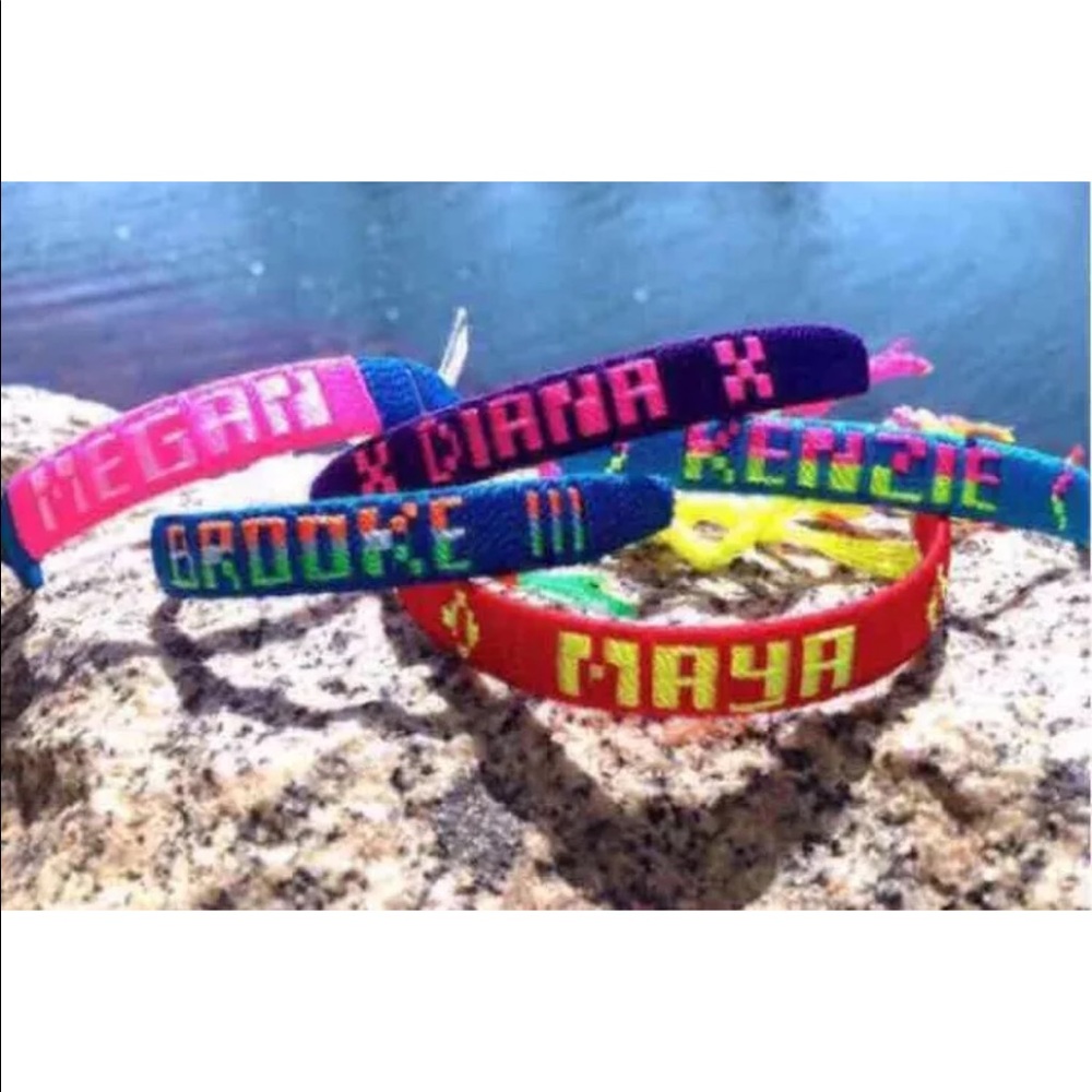 💕CUSTOMIZED NAME BRACELETS💕