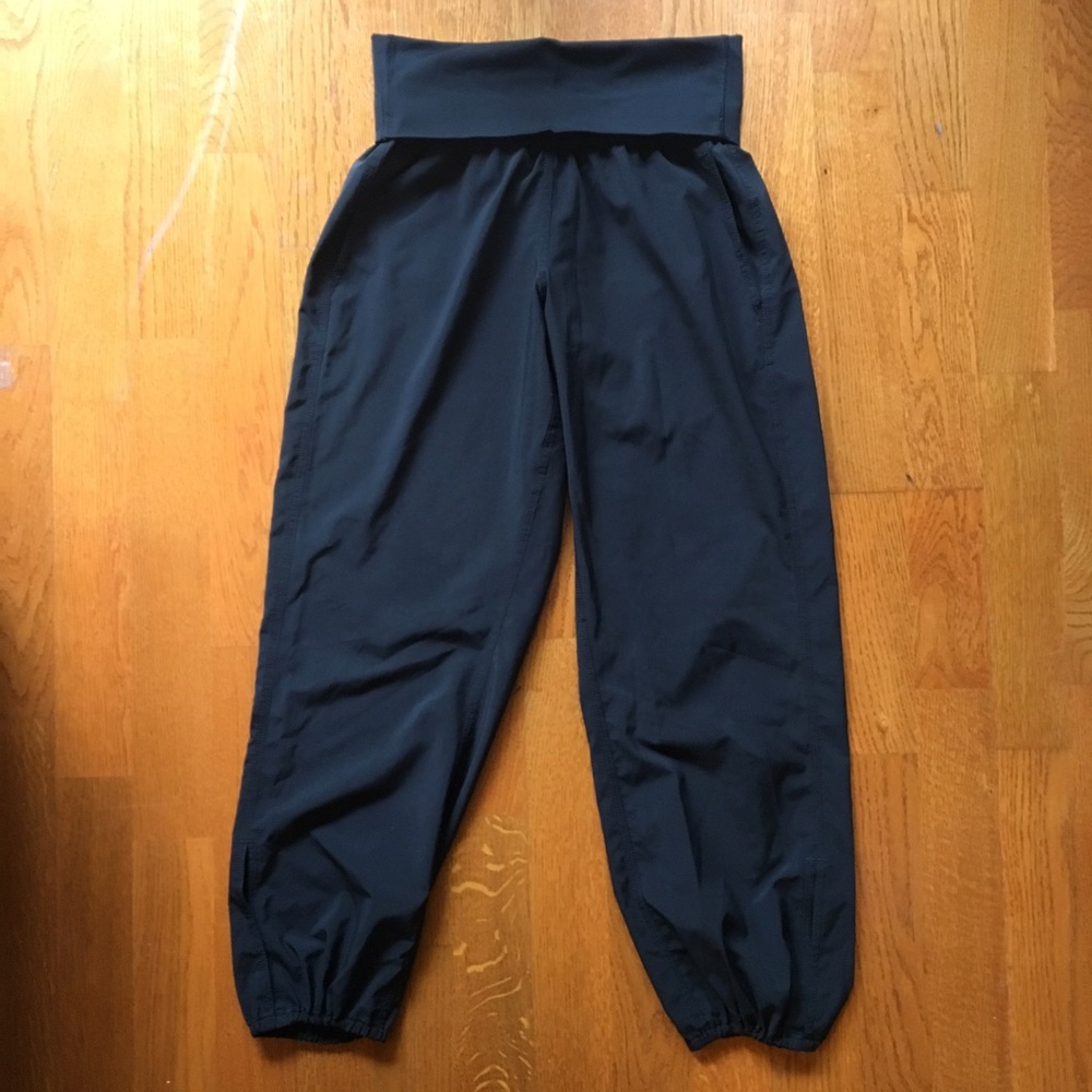 Lululemon Relaxed Fit Pant