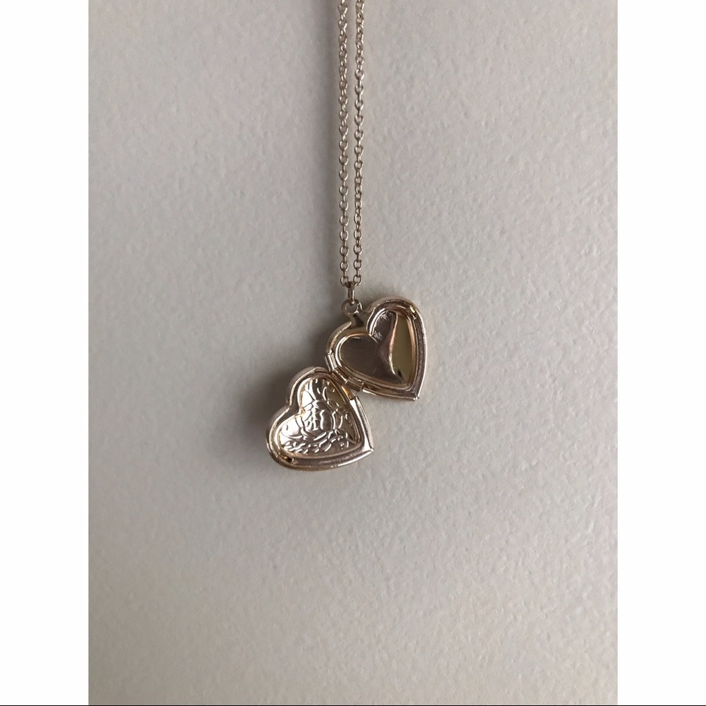 Locket - Picture 2 of 3