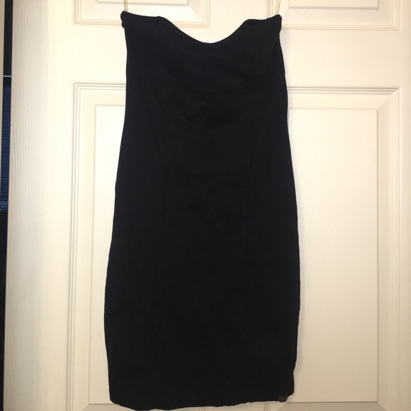 Billabong tight black strapless minidress. - Picture 1 of 5