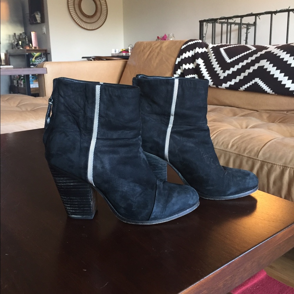 Rag and Bone Newbury Bootie-Black w/ Bone Piping
