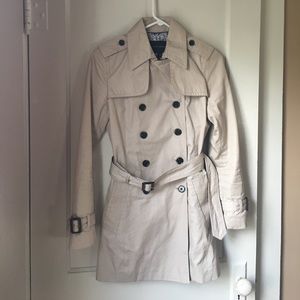 NWOT Banana Republic Trench