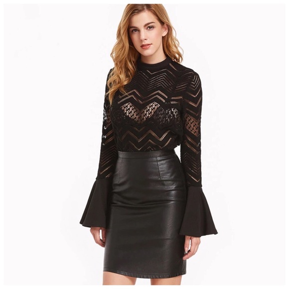 Dramatic Black Bell Sleeve Cut Out Top D20 - Picture 2 of 4