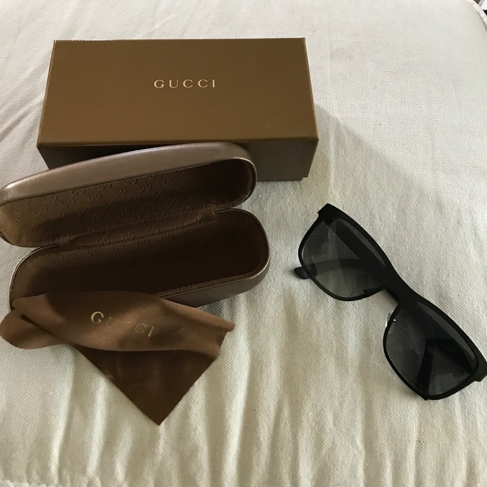 Gucci Wayfarer Sunglasses NWOT